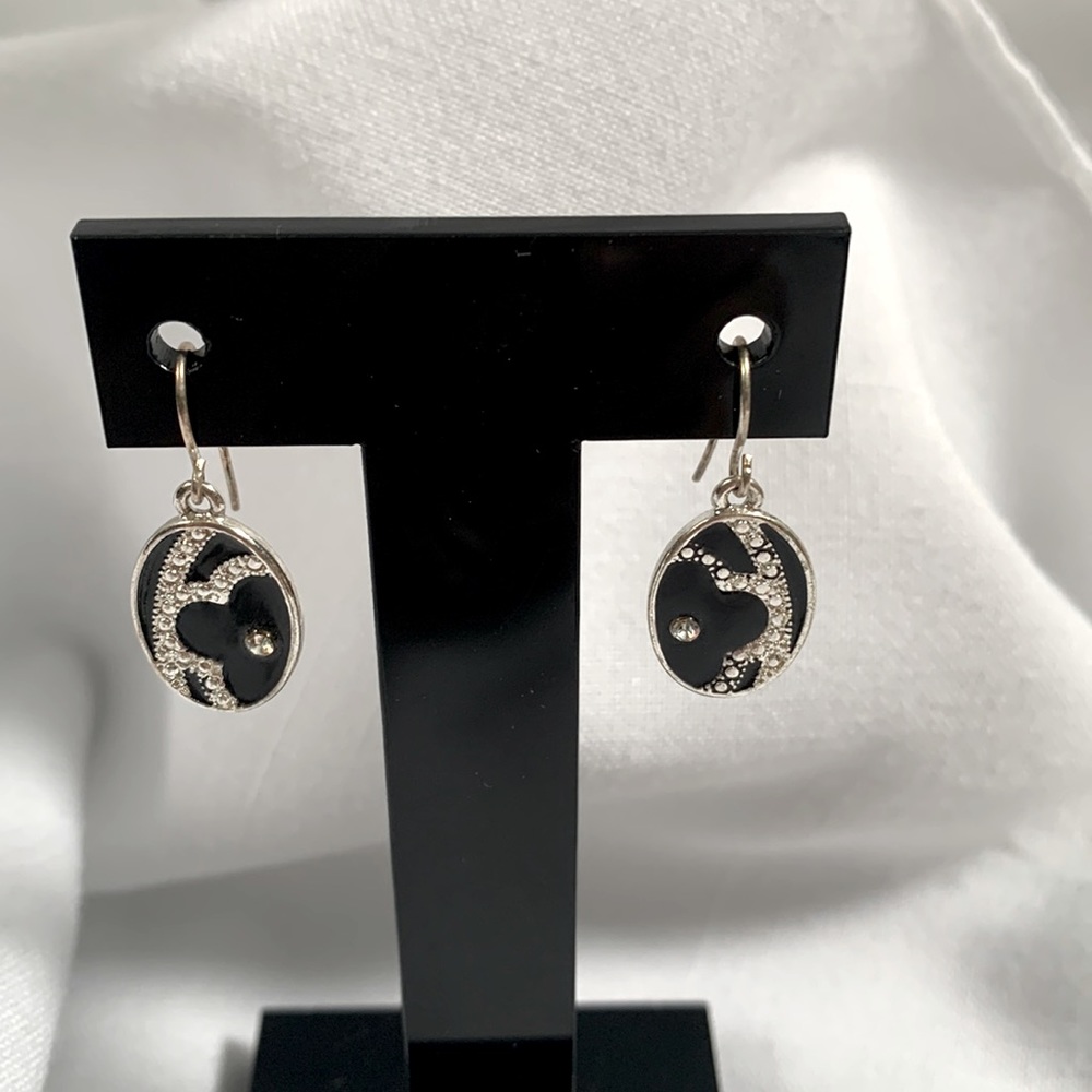 Lovely enamel earrings with subtle sparkle.